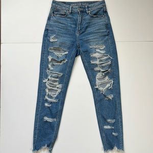 American Eagle Outfitters destroyed raw hem mom jeans blue size 2